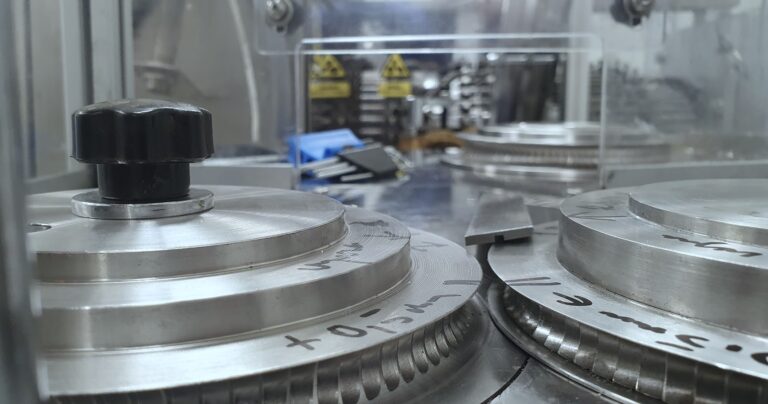 Elementy przemysłowe z aluminium – frezowanie CNC – Gear-Art